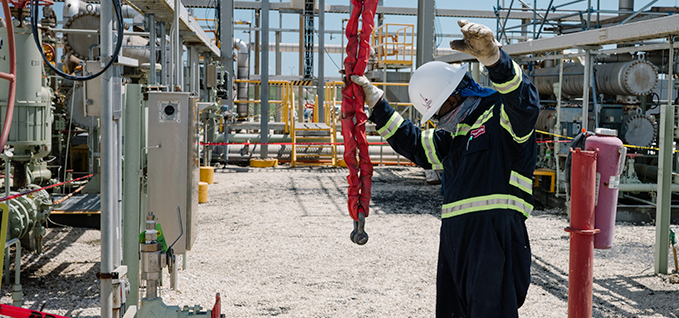 Pipeliners working at a jobsite